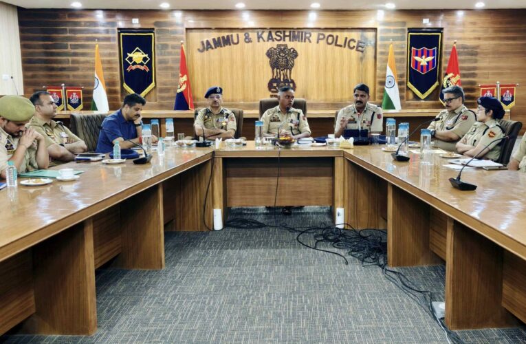 IGP Jammu Zone Bhim Sen Tuti encourages 2024 batch probationary sub inspectors to serve with dedication