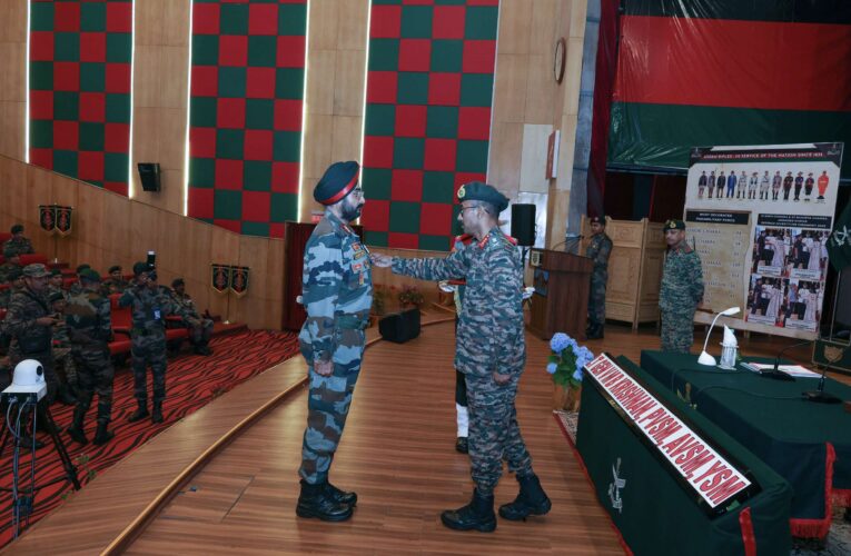 Eastern Command chief honors Assam Rifles personnel for outstanding service