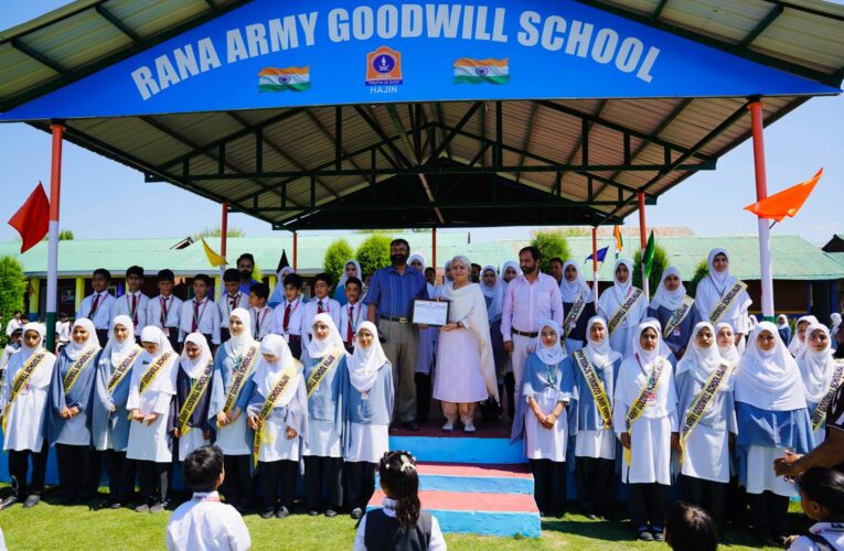 DC Bandipora Honors Army Goodwill School Hajin for Exceptional NMBA Padyatra Participation