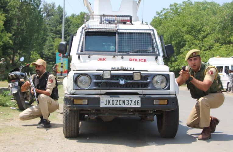 Security forces stage mock grenade attack drill in Anantnag for yatra safety