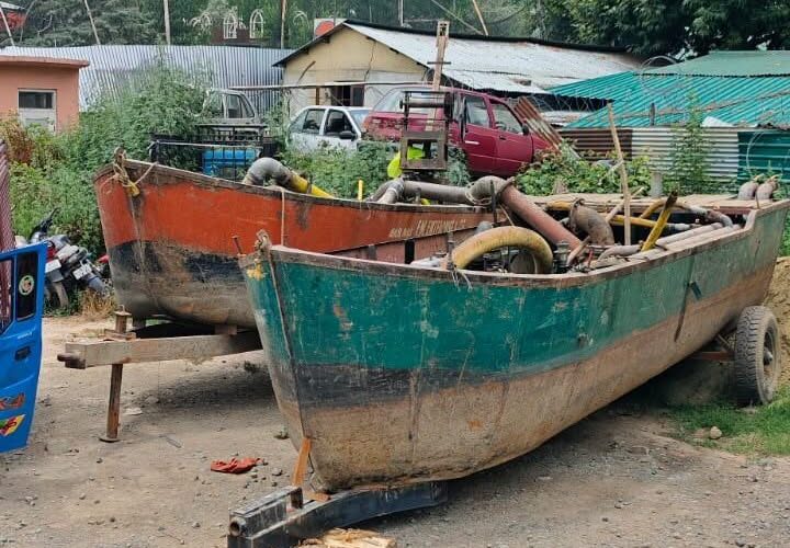 Illegal Sand Mining in Awantipora: J&K Police Seize Two Motorboats, Arrest Two Suspects