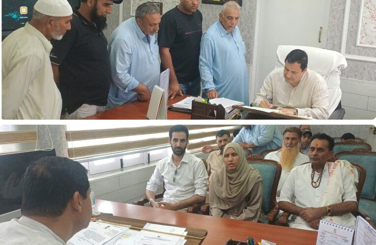 J&K Minister Javid Dar Hosts Public Grievance Redressal Meet in Srinagar, Promises Time-Bound Resolutions