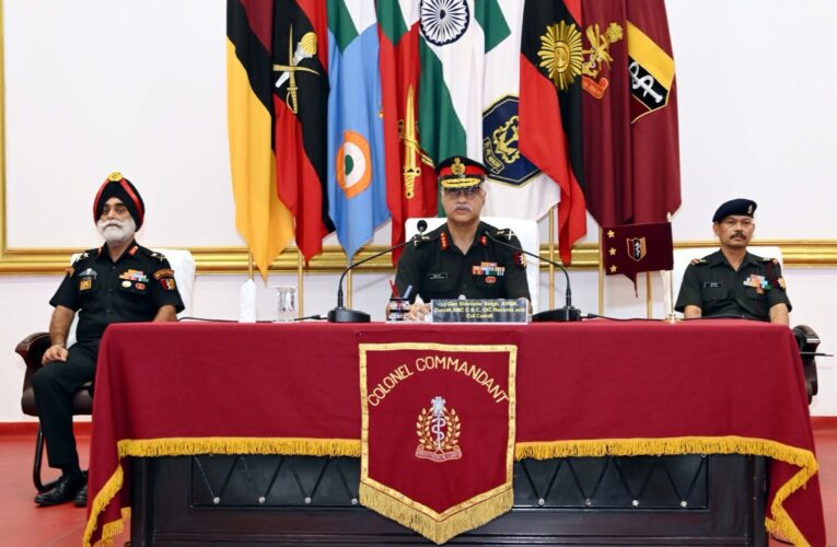 Lt Gen Shivinder Singh Accorded Ceremonial Guard of Honour as He Relinquishes Command of AMC Centre and College