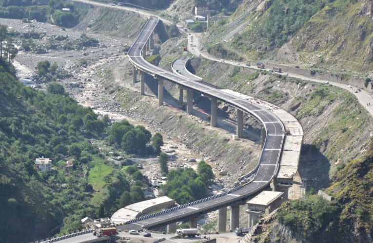 NH-44 Upgrade: Nitin Gadkari Announces Completion of ₹680 Crore Ramsoo Viaduct and Digdole–Panthyal Tunnel in Jammu & Kashmir