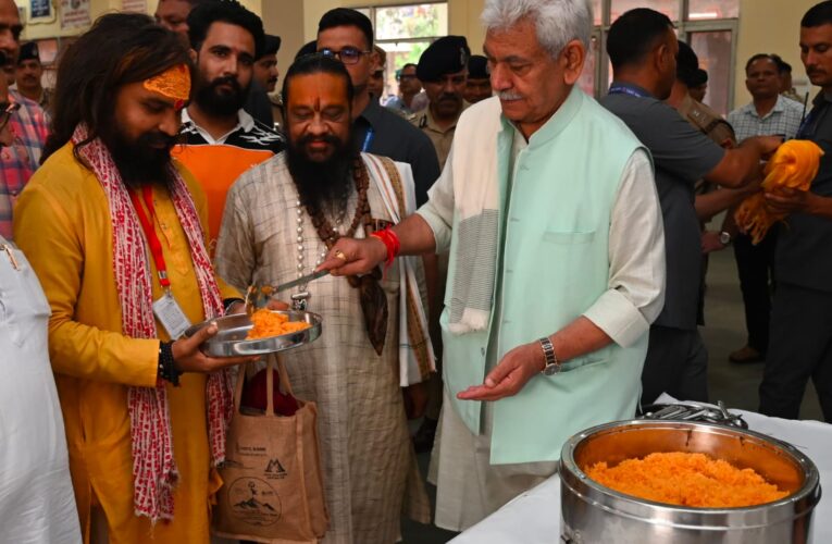 Jammu Lieutenant Governor Manoj Sinha Inspects Pilgrim Facilities at Bhagwati Nagar Ahead of Shri Amarnath Yatra 2026