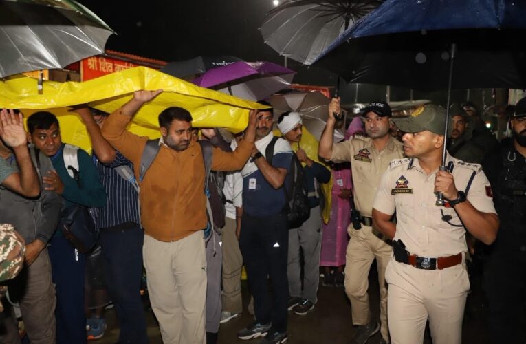Shri Amarnath Ji Yatra 2026 Begins: DC and SSP Flag Off First Batch from Nunwan Base Camp along Pahalgam Axis