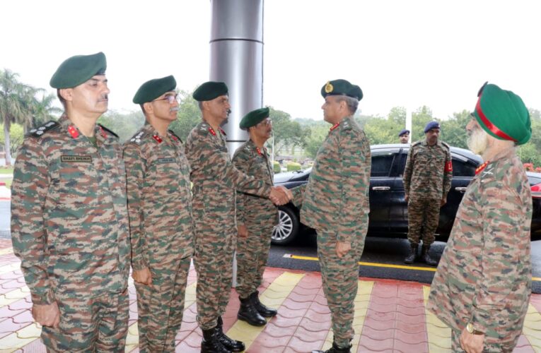 Central Command Army Commander reviews future ready military training at School of Artillery