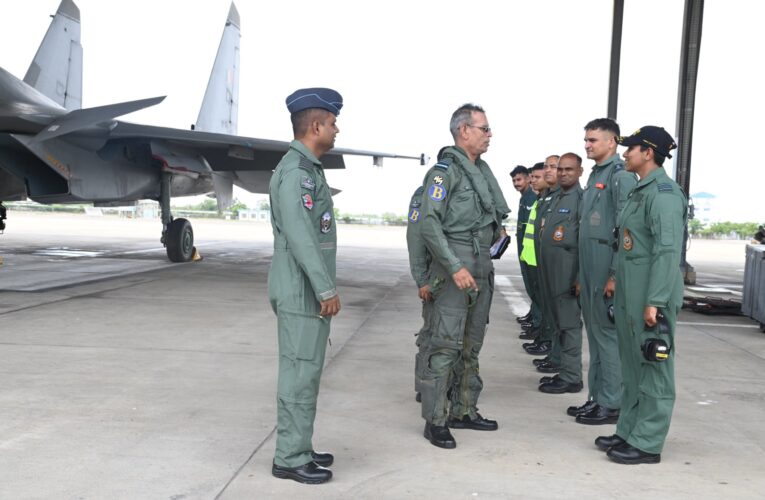 Southern Air Command Chief Air Marshal Jasvir Singh Mann Visits Thanjavur, Flies Su-30 Maritime Mission