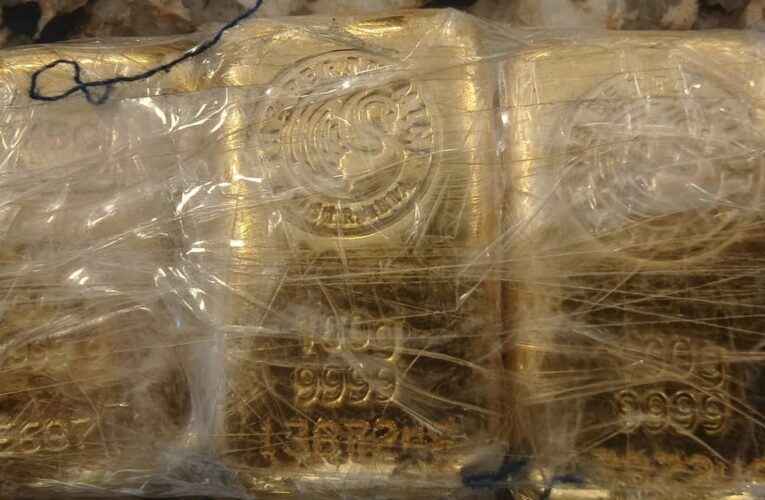 CISF Foils Gold Smuggling Attempts Worth ₹2.60 Crore at Mumbai and Pune Airports