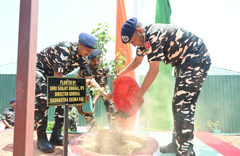 DG SSB Sanjay Singhal Reviews Amarnath Yatra Security and Operational Preparedness in Baramulla