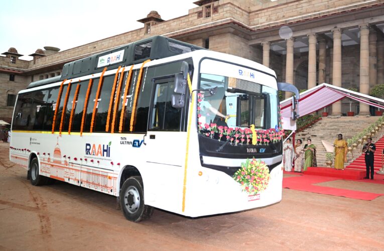 President Droupadi Murmu Launches RAAHI Fare-Free Electric Bus Service to Boost Green Mobility at President’s Estate