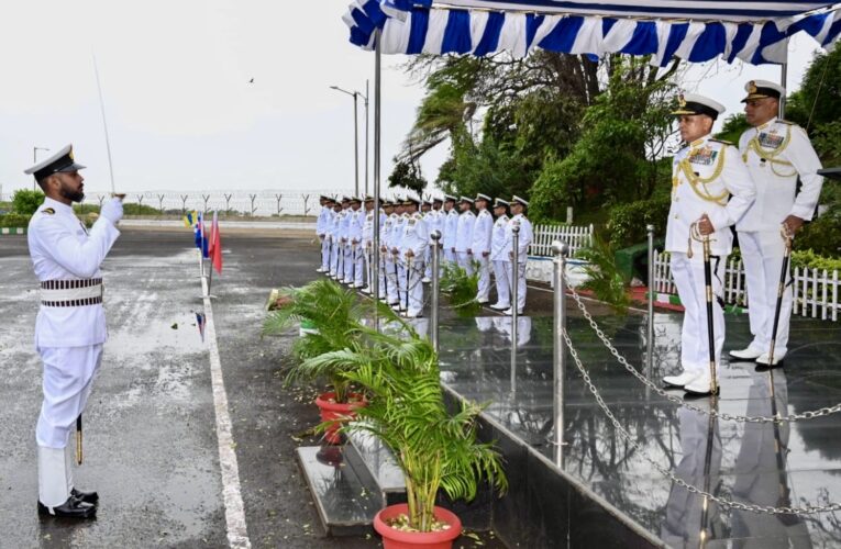 Rear Admiral Vidhyadhar Harke Takes Charge as Flag Officer Commanding Maharashtra Naval Area