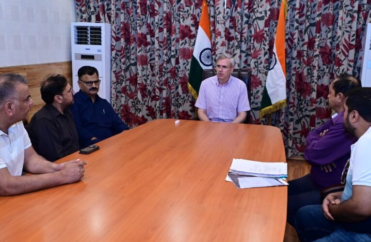 Omar Abdullah meets mutton dealers to resolve Jammu and Kashmir livestock transit issues