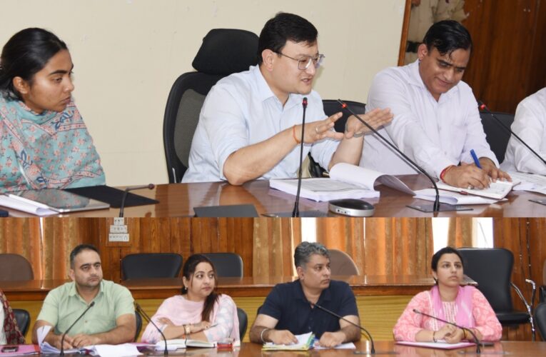 Udhampur Administrative Meeting Evaluates Centrally Sponsored Welfare Schemes Progress