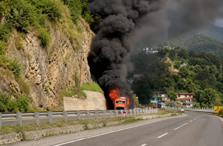 47 Shri Amarnath Yatra Pilgrims Escape Unhurt After Bus Catches Fire in Jammu & Kashmir’s Ramban
