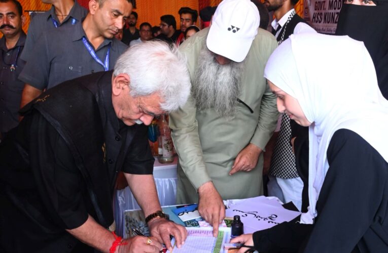 Chinar Book Festival begins in Srinagar to promote youth empowerment and literature
