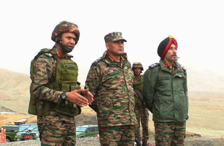 GOC Fire and Fury Corps visits Demchok Sector to review operational preparedness