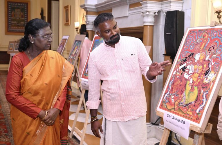 President Droupadi Murmu Meets Artists Under Artists in Residence Programme at Rashtrapati Bhavan