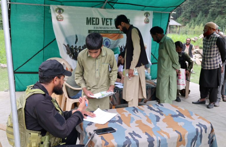 Indian Army Hosts Free Veterinary Camp in Kishtwar’s Chhatroo to Boost Rural Livestock Health