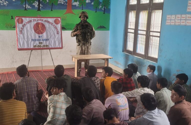 Indian Army Hosts Motivational Talk in Rajouri to Inspire Local Youth to Join Defence Forces