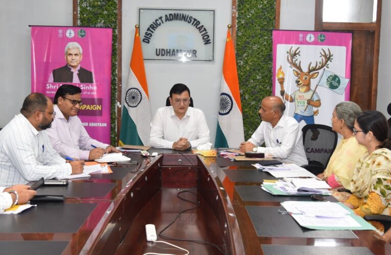 DC Udhampur Reviews Mission Poshan; Emphasises Strengthening Anganwadi Services