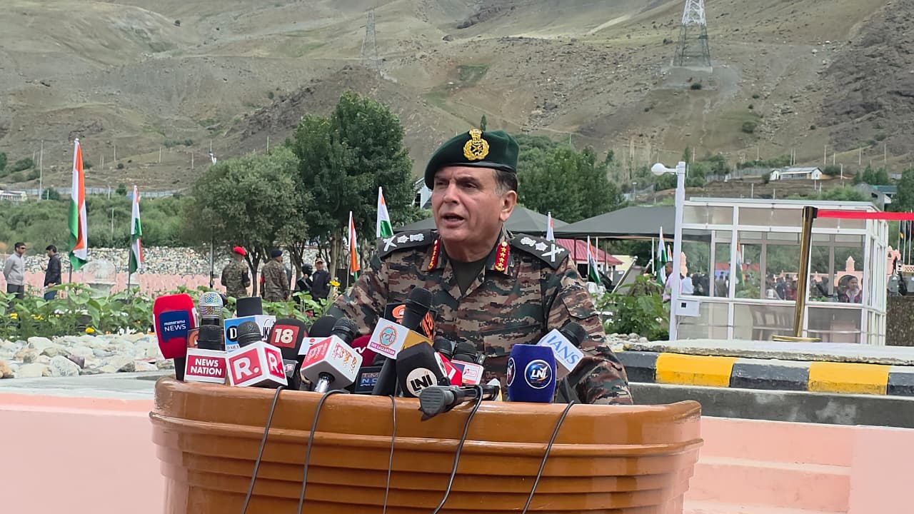Kargil Vijay Diwas 2026: Army Chief General Dhiraj Seth Honors Martyrs in Dras, Vows to Take Tri-Color to New Heights