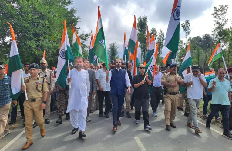 Pulwama Har Ghar Tiranga Rally 2026: Thousands Gather in Tral to Celebrate National Unity Ahead of Independence Day