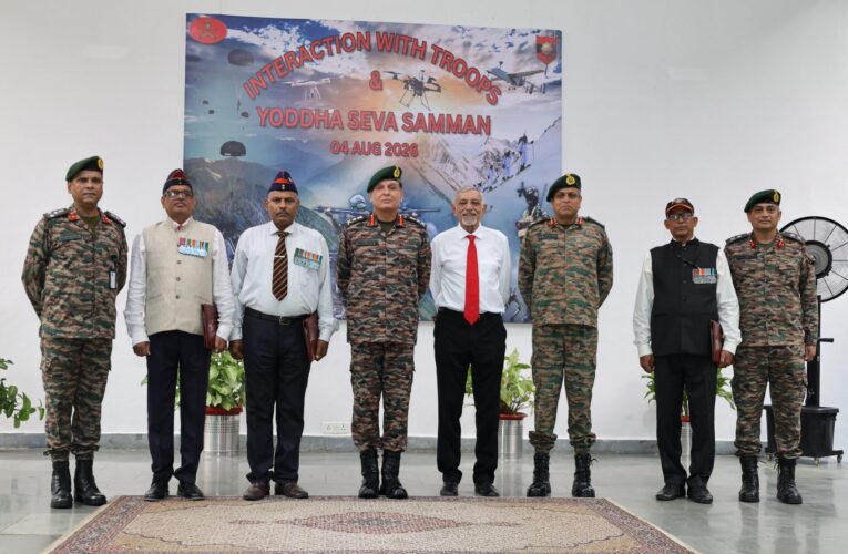 Army Chief Felicitates Veterans With Yoddha Seva Samman in Lucknow