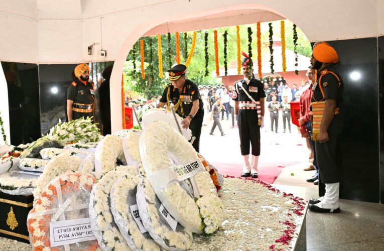 Former Army Chief General Vishwa Nath Sharma Cremated With Full Military Honours in New Delhi