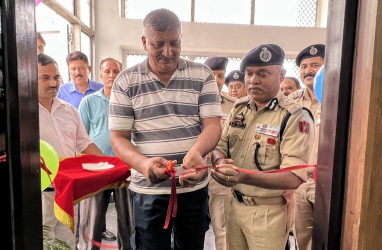 Jammu Police IG Inaugurates Modernized Conference Hall at ZPHQ​