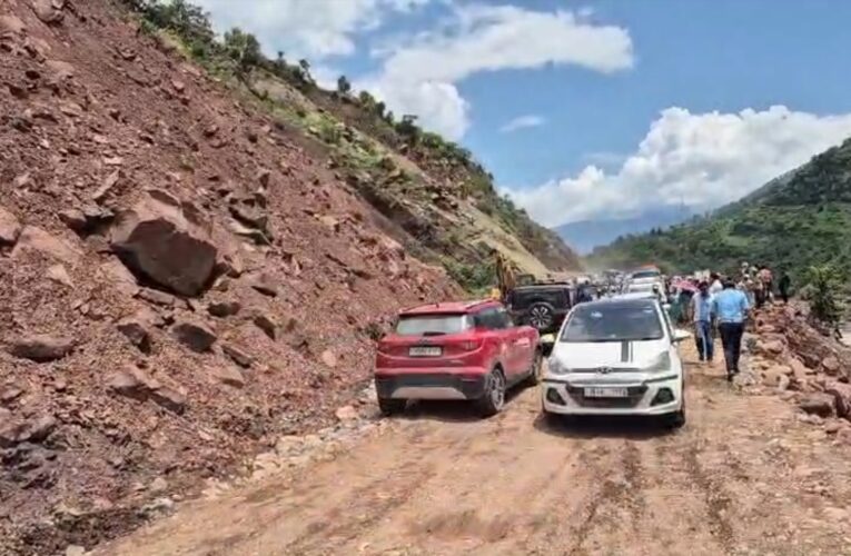 3,975 Vehicles Cross Chenani Nashri Toll Plaza in 9 Hours After Highway Restoration Says Shubam Yadav Project Director NHAI