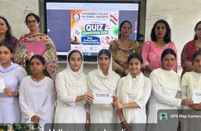 GCW Udhampur Hosts Independence Day Quiz Competition on National Heroes and Freedom