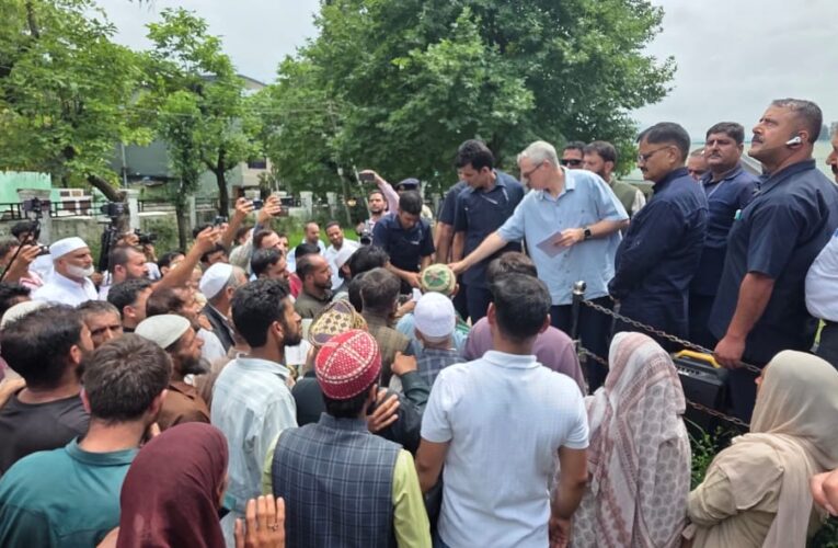 Jammu and Kashmir Chief Minister Omar Abdullah Visits Flood-Hit Poonch, Guarantees Comprehensive Rehabilitation and 5-Marla Land Plots for Homeless Families