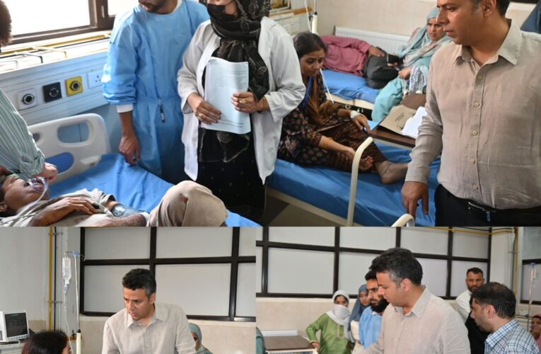 DC Anantnag Assures Full Administrative Support to Amarnath Yatris Injured in Bijbehara Road Accident